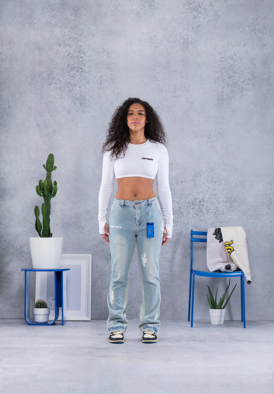 SNOW WHITE EMBROIDERED CROP TOP